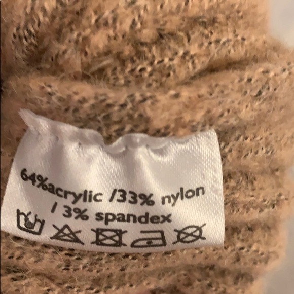 NWOT blush pink winter hat - Picture 2 of 3
